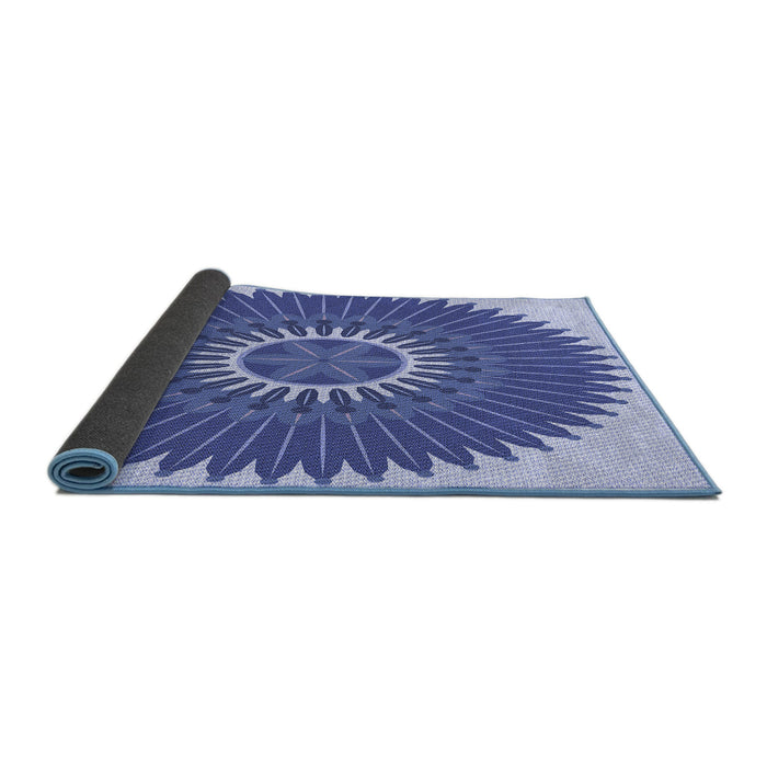 Thickness of Patterned Blue Rug, pat1923blu