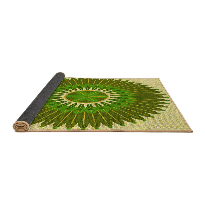 Thickness of Patterned Green Rug, pat1923yw