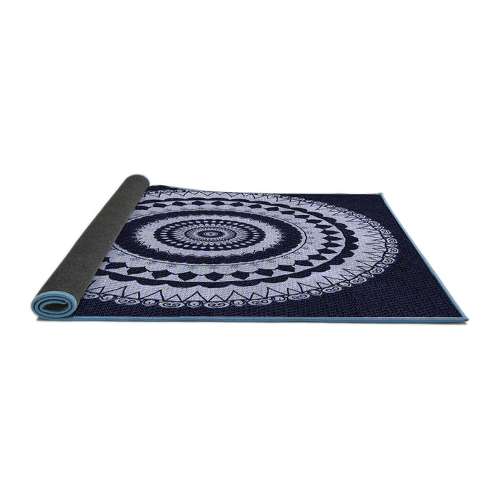 Thickness of Patterned Night Blue Rug, pat1957blu