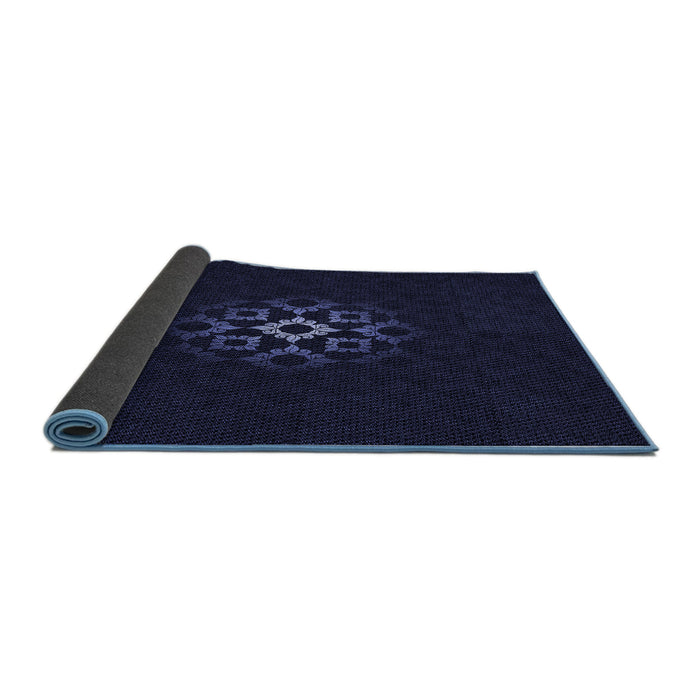Thickness of Patterned Black Rug, pat219blu