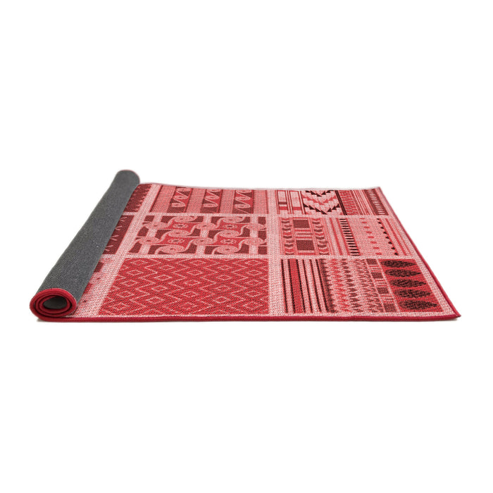 Thickness of Patterned Red Rug, pat2679rd