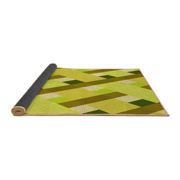 Thickness of Patterned Yellow Rug, pat2724yw