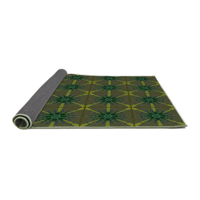 Thickness of Patterned Dark Forest Green Rug, pat2871grn
