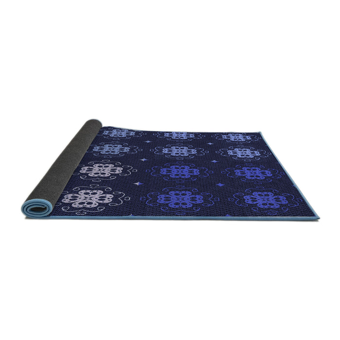Thickness of Patterned Night Blue Rug, pat2913blu