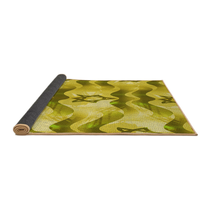 Thickness of Patterned Yellow Rug, pat3115yw