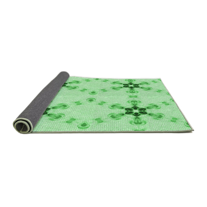 Thickness of Patterned Green Rug, pat3214grn