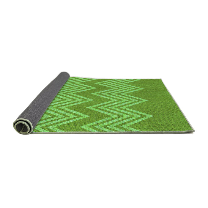 Thickness of Patterned Emerald Green Rug, pat3563grn