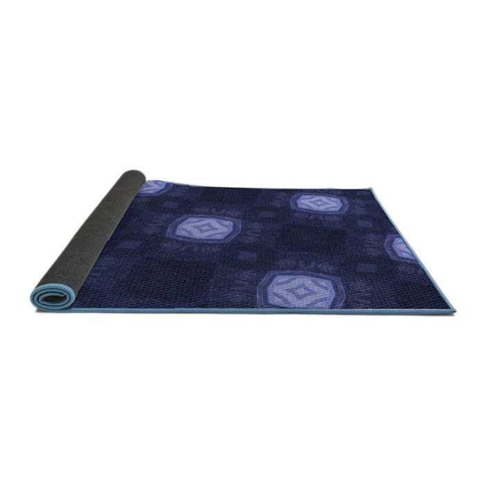 Thickness of Patterned Night Blue Rug, pat3604blu