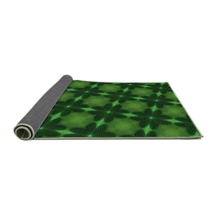 Thickness of Patterned Dark Forest Green Rug, pat3628grn