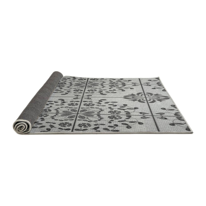 Thickness of Patterned Silver Gray Rug, pat3663gry