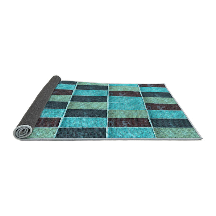 Thickness of Patterned Turquoise Green Rug, pat3760lblu