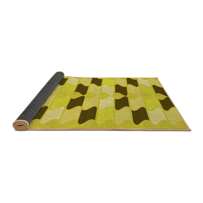 Thickness of Patterned Yellow Rug, pat3925yw