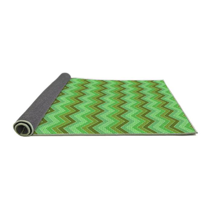 Thickness of Patterned Emerald Green Rug, pat426grn