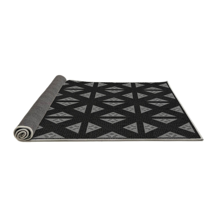 Thickness of Patterned Black Rug, pat555gry