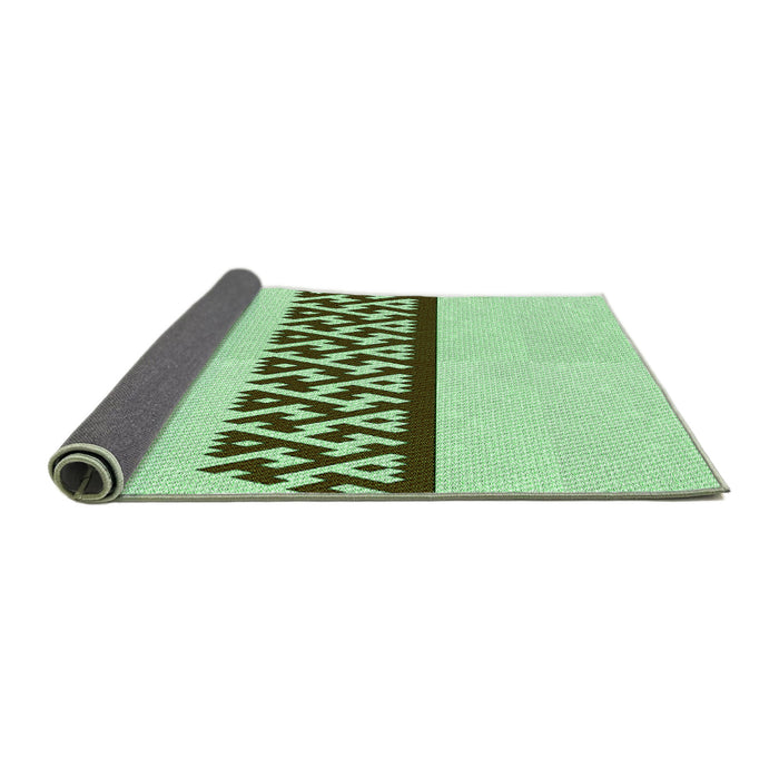 Thickness of Patterned Green Rug, pat611grn