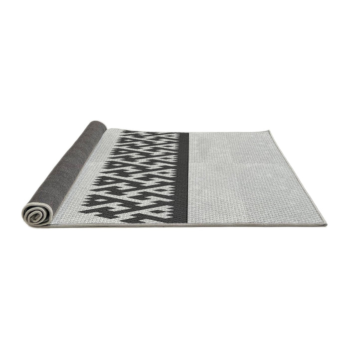 Thickness of Patterned Platinum Gray Rug, pat611gry