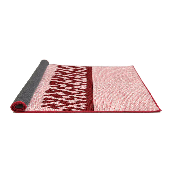 Thickness of Patterned Pink Rug, pat611rd