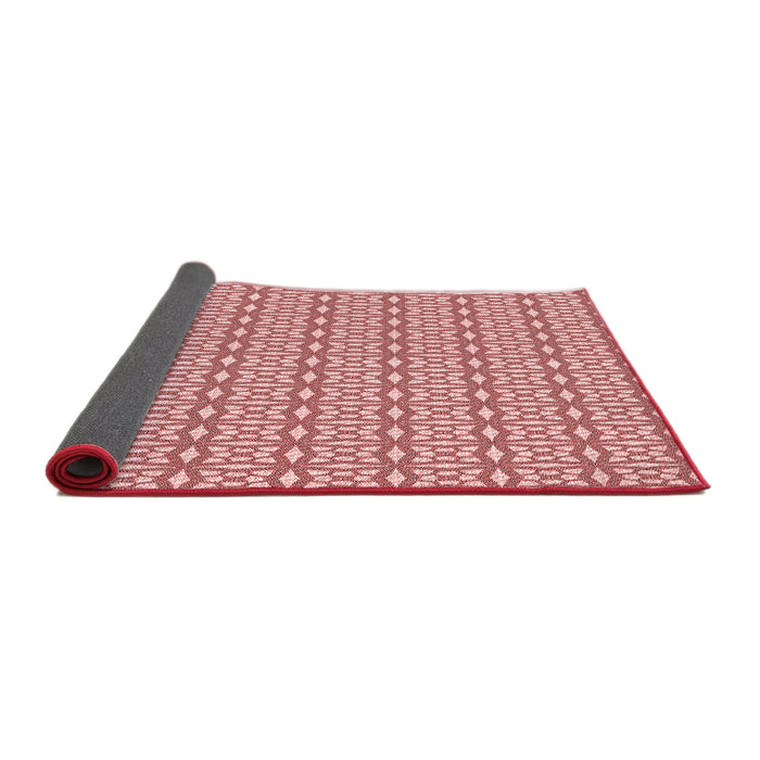 Thickness of Patterned Red Rug, pat673rd