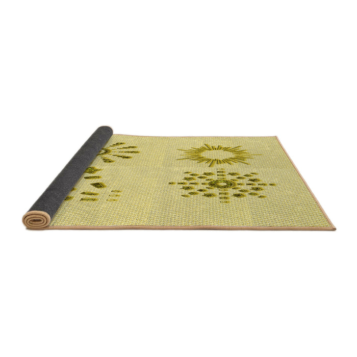 Thickness of Patterned Yellow Rug, pat901yw