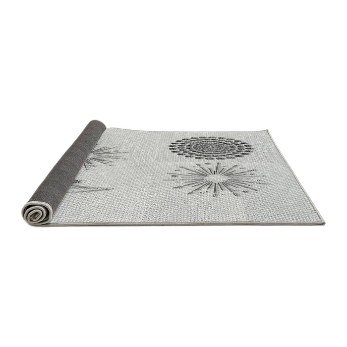 Thickness of Patterned Platinum Gray Rug, pat902gry