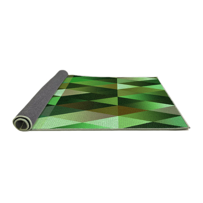 Thickness of Patterned Dark Forest Green Rug, pat98grn